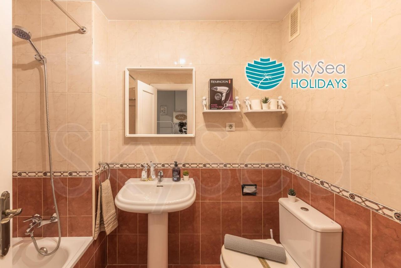 Sky Sea Holidays Malaga Turquesa Экстерьер фото